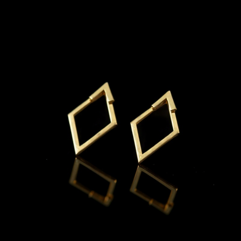 Brinco Prisma Dourado 14K