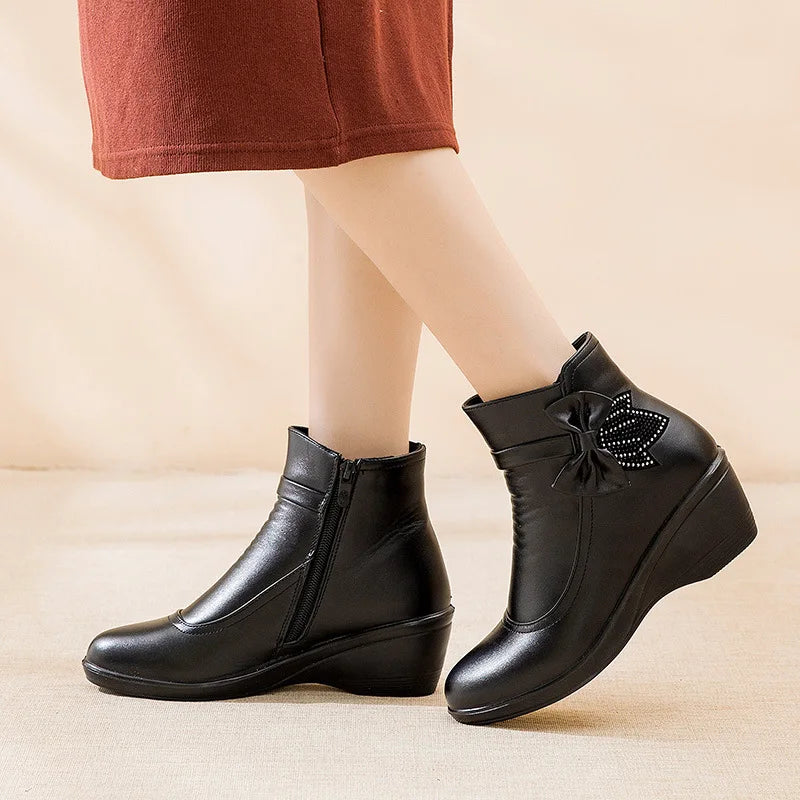 Bota de Couro Feminina - Vivienne (Promoção Pré Inverno)