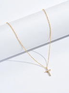 Colar com Crucifixo em Zircônia (Coleção Lançamento)