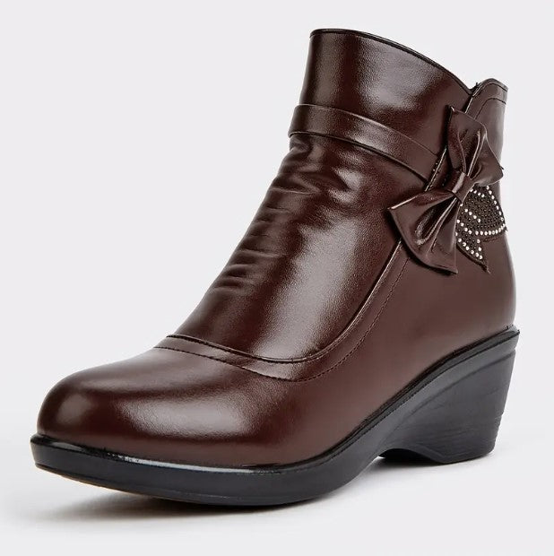 Bota de Couro Feminina - Vivienn (Promoção Pré Inverno)